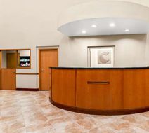Comfort Suites Lobby