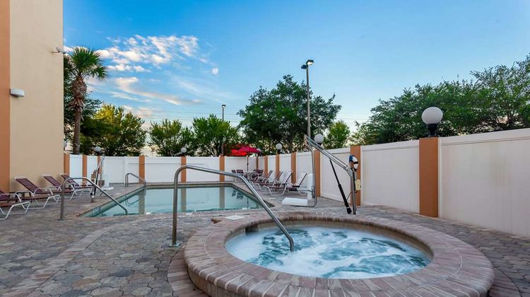 Comfort Suites Pool