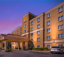 Comfort Suites Exterior