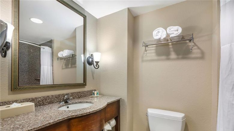 <b>Comfort Suites Room</b>. Images powered by <a href="https://iceportal.shijigroup.com/" title="IcePortal" target="_blank">IcePortal</a>.