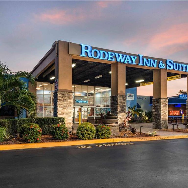 Rodeway Inn & Suites Airport Cruise Port