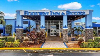 Rodeway Inn & Suites Airport Cruise Port