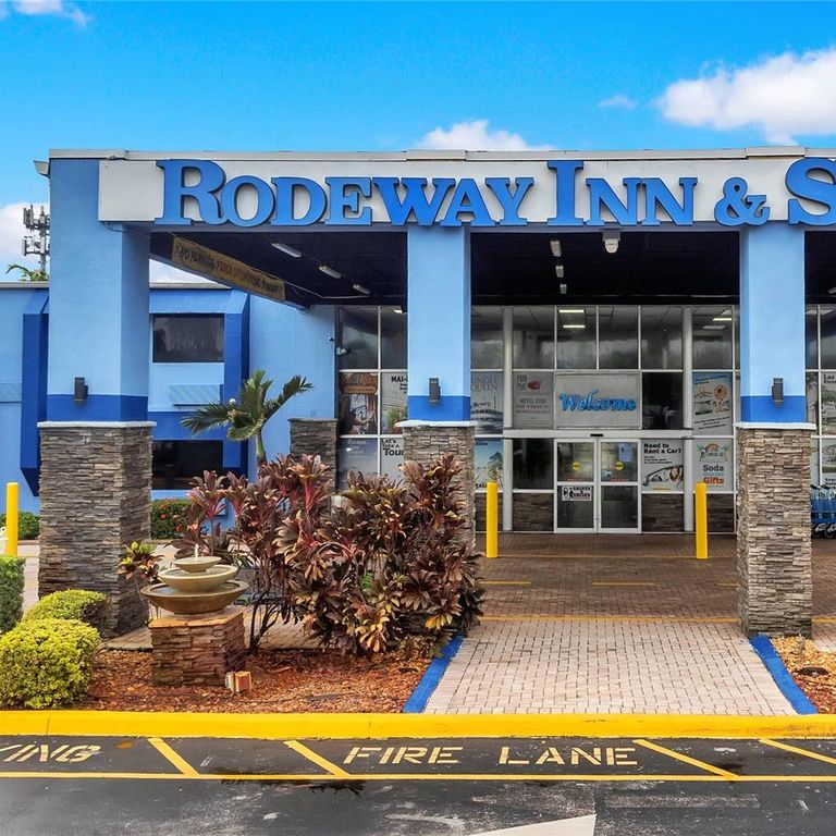 Rodeway Inn & Suites Airport Cruise Port