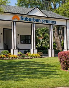 Suburban Studios Near University