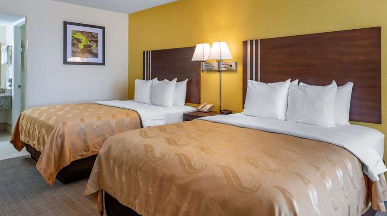 <b>Quality Inn & Suites Riverfront Suite</b>. Images powered by <a href="https://iceportal.shijigroup.com/" title="IcePortal" target="_blank">IcePortal</a>.