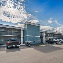 Quality Inn & Suites Riverfront