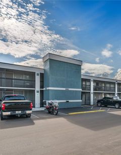 Quality Inn & Suites Riverfront