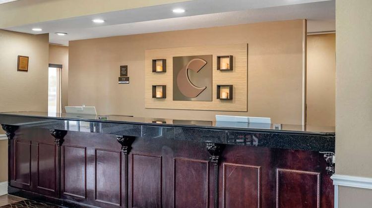 Comfort Inn & Suites Lobby