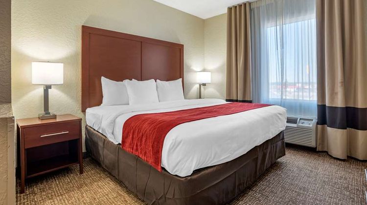 Comfort Inn & Suites Suite