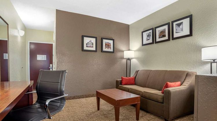 Comfort Inn & Suites Suite