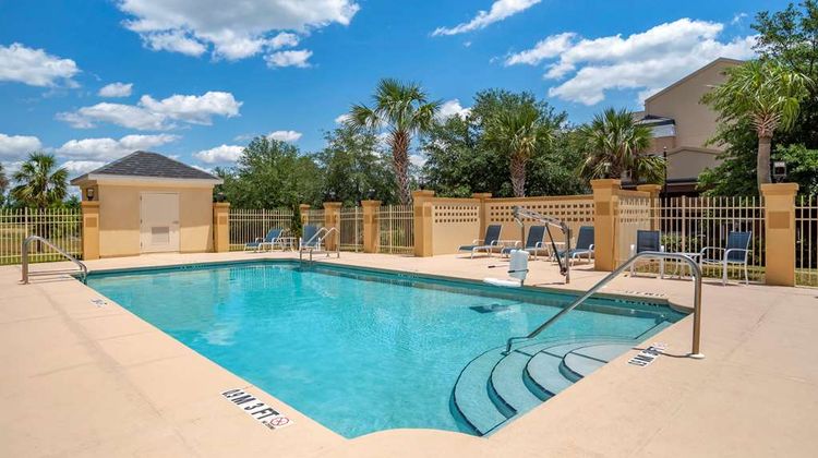 Comfort Inn & Suites Pool