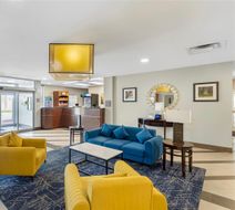 Comfort Suites Lobby