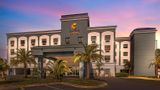 Comfort Suites Exterior