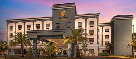 Comfort Suites Exterior