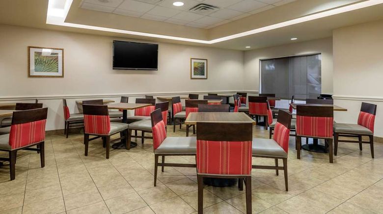 <b>Comfort Inn and Suites Fort Myers Airport Restaurant</b>. Images powered by <a href="https://iceportal.shijigroup.com/" title="IcePortal" target="_blank">IcePortal</a>.