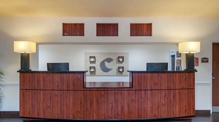 Comfort Inn and Suites Fort Myers Airport Lobby
