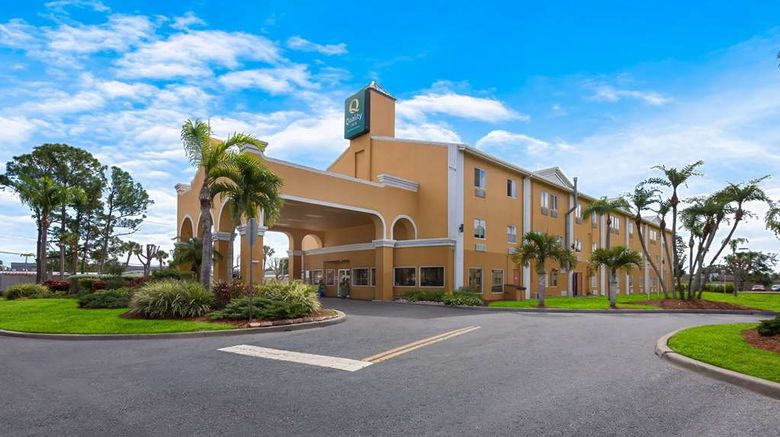 <b>Quality Inn Sarasota Exterior</b>. Images powered by <a href="https://iceportal.shijigroup.com/" title="IcePortal" target="_blank">IcePortal</a>.