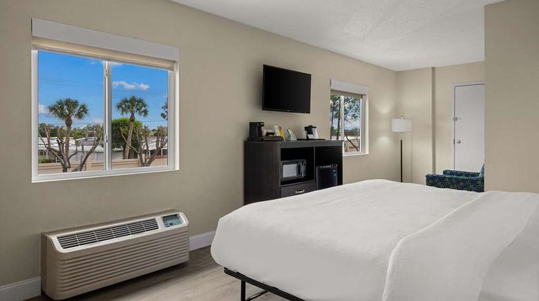 <b>Quality Inn Sarasota Room</b>. Images powered by <a href="https://iceportal.shijigroup.com/" title="IcePortal" target="_blank">IcePortal</a>.