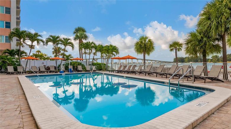 <b>Dolphin Sands Clearwater Beach Pool</b>. Images powered by <a href="https://iceportal.shijigroup.com/" title="IcePortal" target="_blank">IcePortal</a>.