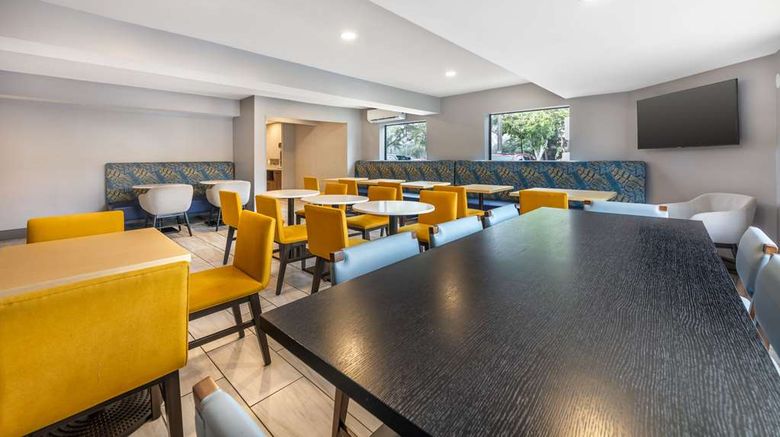 <b>Sleep Inn Miami Airport Restaurant</b>. Images powered by <a href="https://iceportal.shijigroup.com/" title="IcePortal" target="_blank">IcePortal</a>.