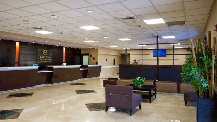 Clarion Inn & Suites Miami Airport Lobby