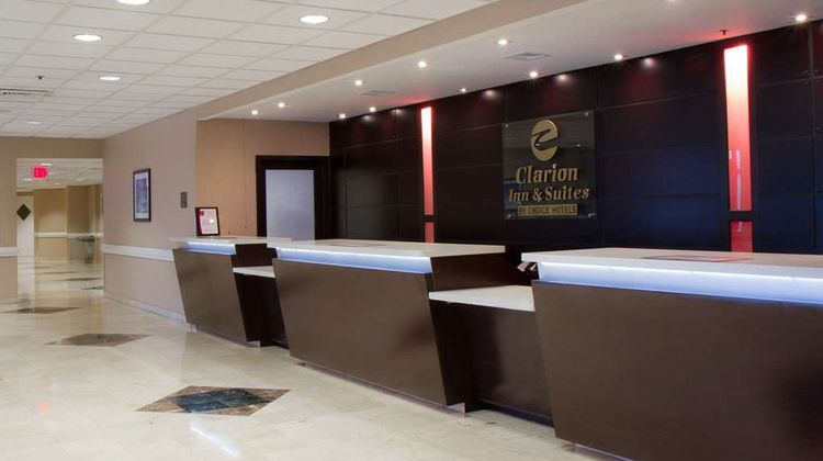Clarion Inn & Suites Miami Airport Lobby