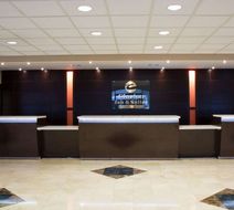 Clarion Inn & Suites Miami Airport Lobby