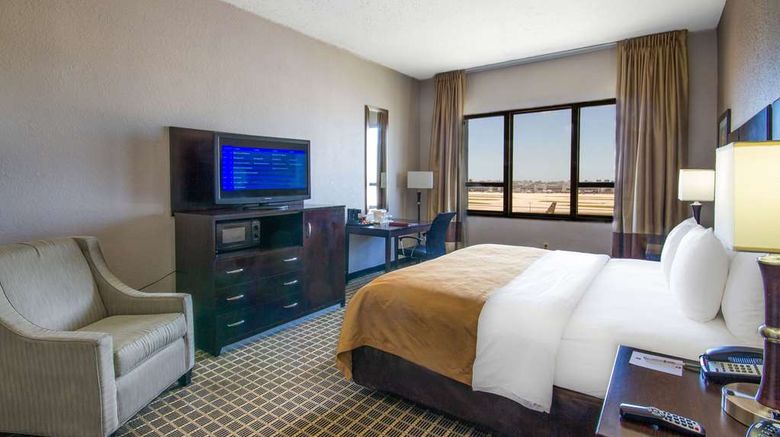 <b>Clarion Inn & Suites Miami Airport Room</b>. Images powered by <a href="https://iceportal.shijigroup.com/" title="IcePortal" target="_blank">IcePortal</a>.