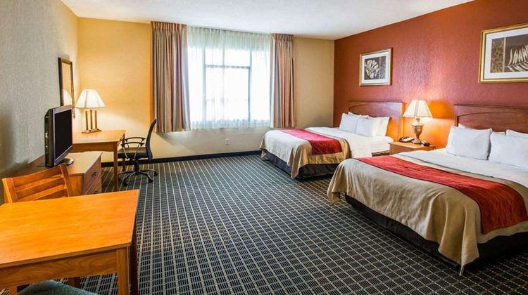 Clarion Inn & Suites Miami Airport Suite