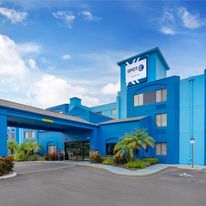 Spot X Hotel Tampa - Wesley Chapel