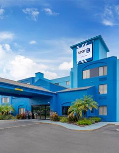 Spot X Hotel Tampa - Wesley Chapel
