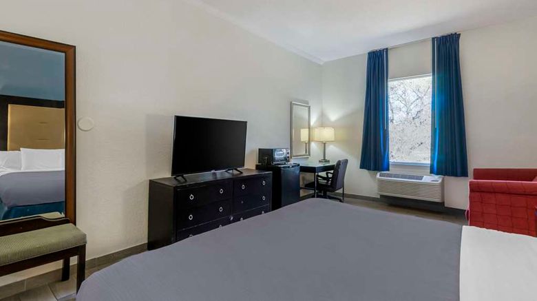 <b>Rodeway Inn Wesley Chapel Room</b>. Images powered by <a href="https://iceportal.shijigroup.com/" title="IcePortal" target="_blank">IcePortal</a>.