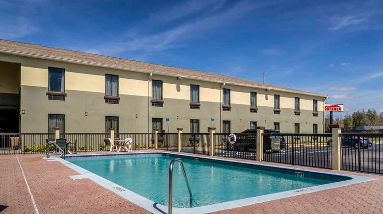<b>Rodeway Inn Wesley Chapel Pool</b>. Images powered by <a href="https://iceportal.shijigroup.com/" title="IcePortal" target="_blank">IcePortal</a>.