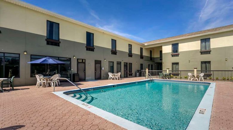 <b>Rodeway Inn Wesley Chapel Pool</b>. Images powered by <a href="https://iceportal.shijigroup.com/" title="IcePortal" target="_blank">IcePortal</a>.