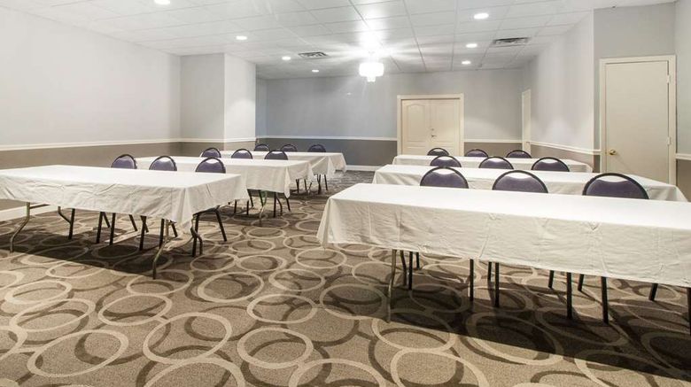 <b>Quality Inn & Suites Meeting</b>. Images powered by <a href="https://iceportal.shijigroup.com/" title="IcePortal" target="_blank">IcePortal</a>.