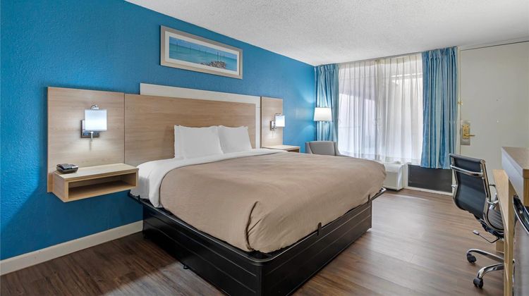 Quality Inn & Suites Room