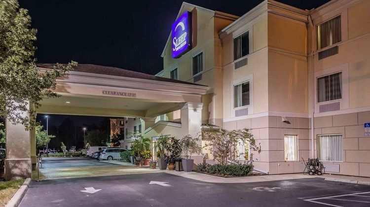 Sleep Inn and Suites University Shands Exterior