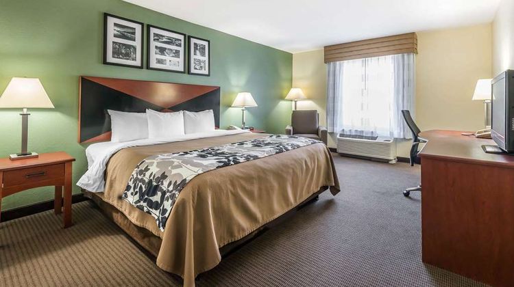 Sleep Inn and Suites University Shands Room