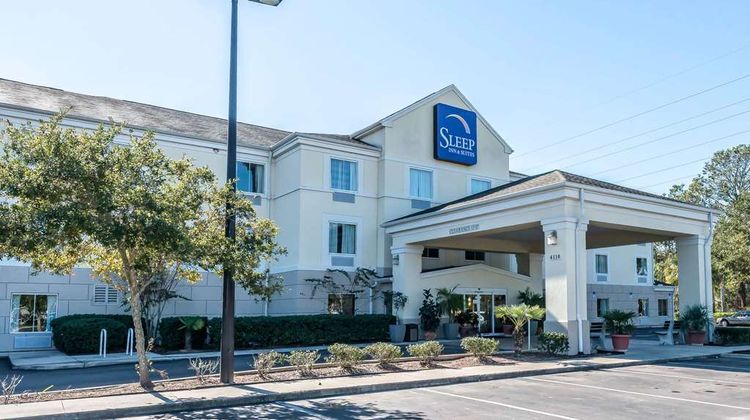 Sleep Inn and Suites University Shands Exterior