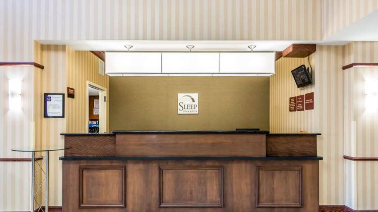 Sleep Inn and Suites University Shands Lobby