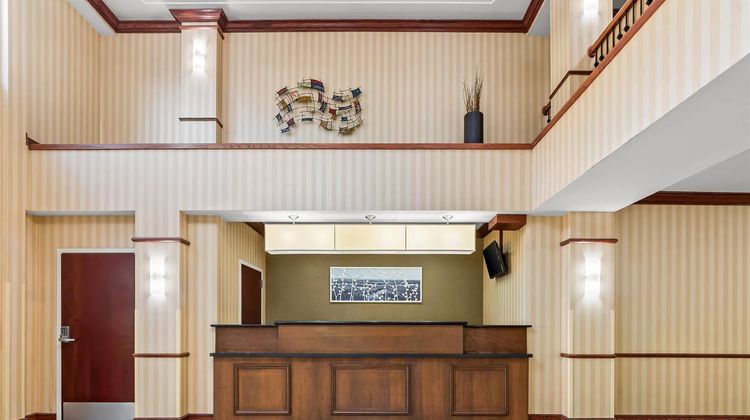 Sleep Inn and Suites University Shands Lobby