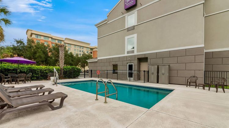 Sleep Inn and Suites University Shands Pool