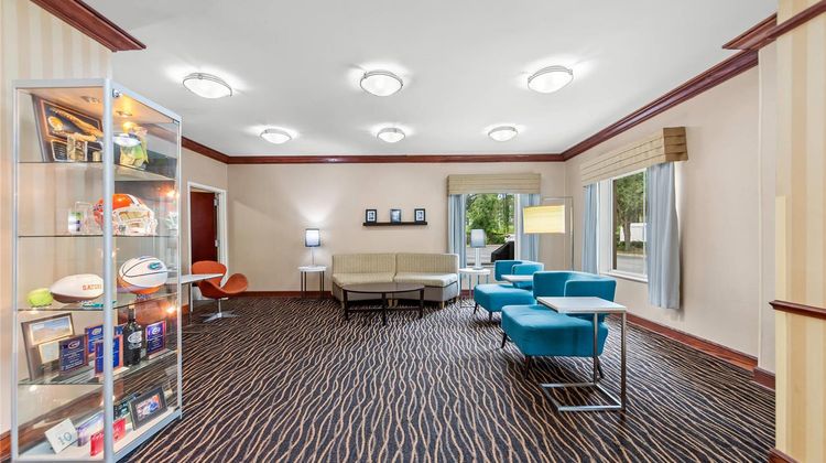 Sleep Inn and Suites University Shands Lobby
