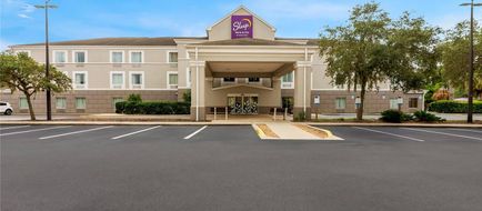Sleep Inn and Suites University Shands Exterior