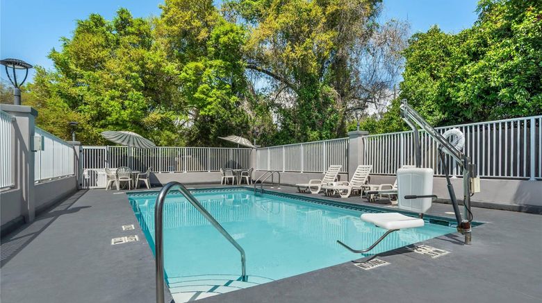 <b>Quality Inn & Suites Panama City Pool</b>. Images powered by <a href="https://iceportal.shijigroup.com/" title="IcePortal" target="_blank">IcePortal</a>.