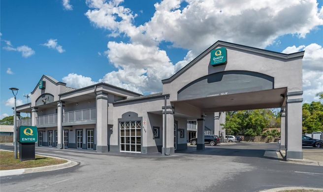 Quality Inn & Suites Panama City Exterior