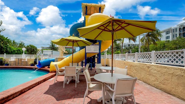 Comfort Inn Oceanside Pool
