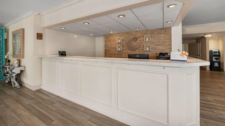 <b>Comfort Inn Oceanside Lobby</b>. Images powered by <a href="https://iceportal.shijigroup.com/" title="IcePortal" target="_blank">IcePortal</a>.