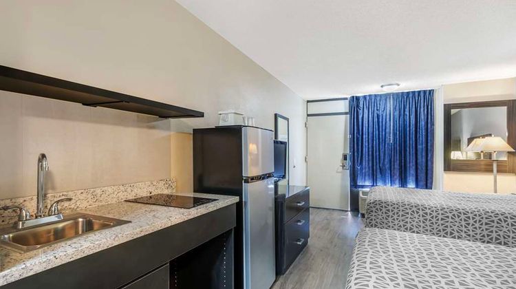 Suburban Studios International Drive Room