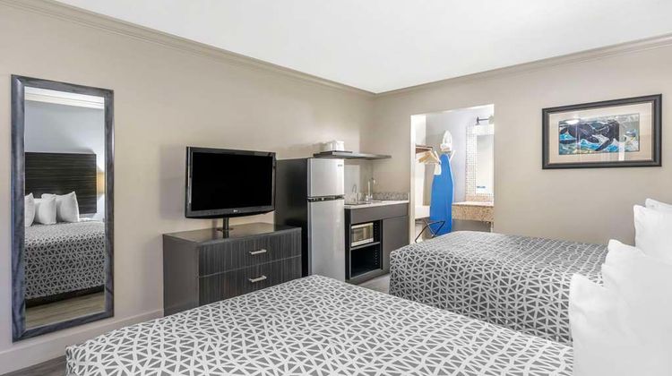 Suburban Studios International Drive Room